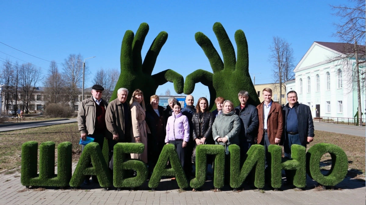 По инициативе Юлии Худяевой делегация Даровской Думы побывала в Шабалинском районе