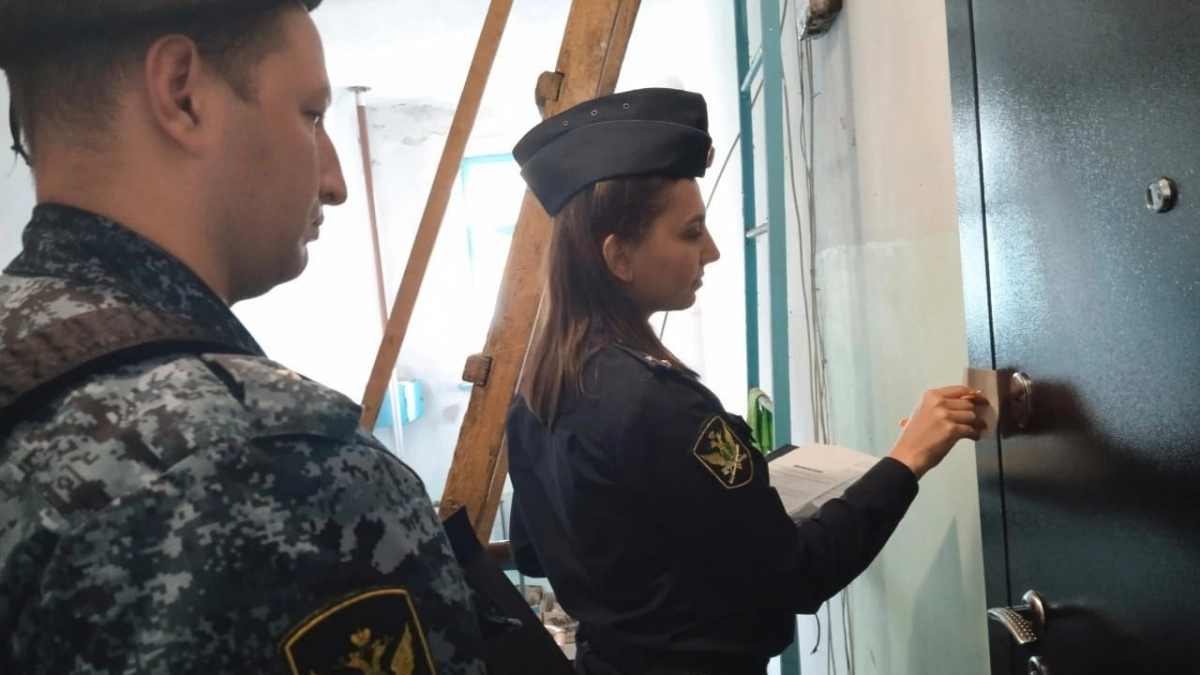 Только второе уголовное дело сподвигло горе-мать из Кирова погасить большой долг