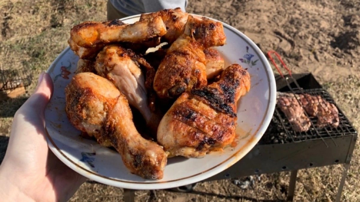 Чтобы шашлык не стал подошвой: добавьте это в маринад - и мясо останется сочным даже при передержке