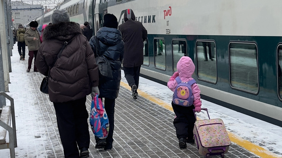 РЖД показали новые спальные вагоны: двухместные купе, душ и сенсорные панели вместо четырёх полок