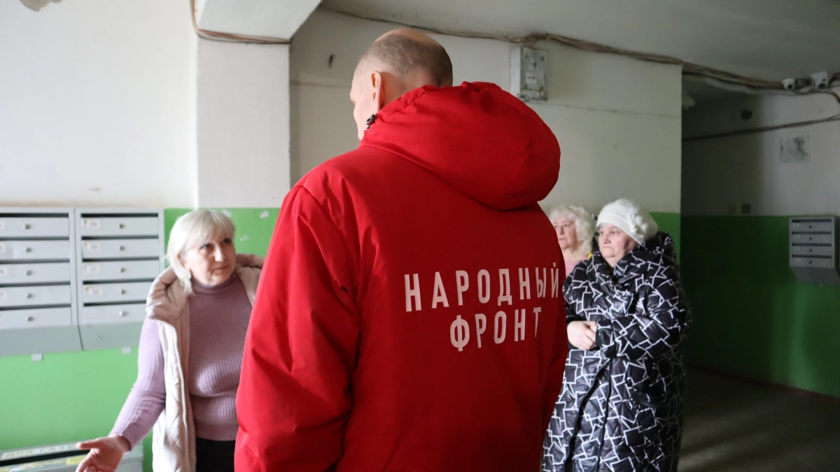 В Кирове сломанный лифт держит в заложниках жильцов девятиэтажки