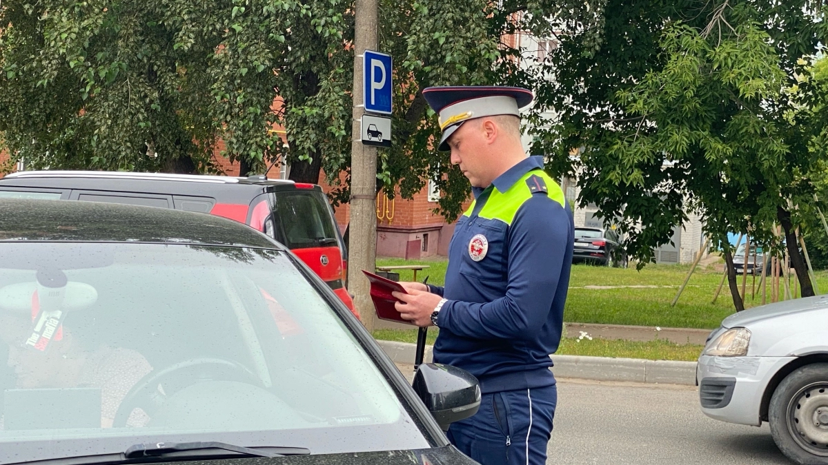 Как грамотно ответить инспектору ГИБДД, если пассажиры сзади не пристегнуты: полная инструкция для водителя