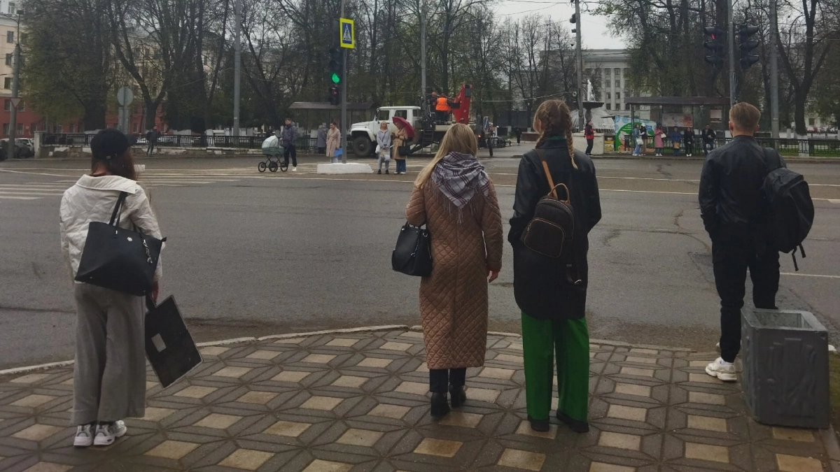 Один звонок оставил кировчанку без антиквариата на 5 млн рублей и 15 тысяч евро