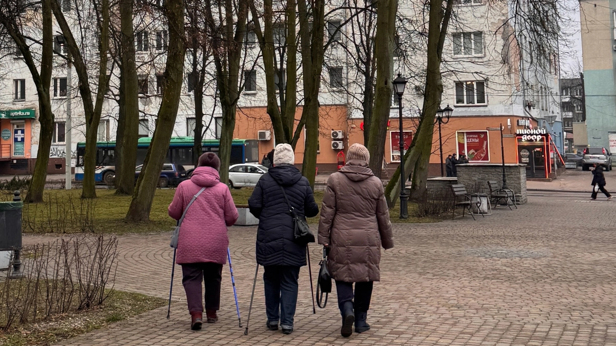 О чем нельзя жаловаться, чтобы сохранить уважение окружающих: отвечает психолог