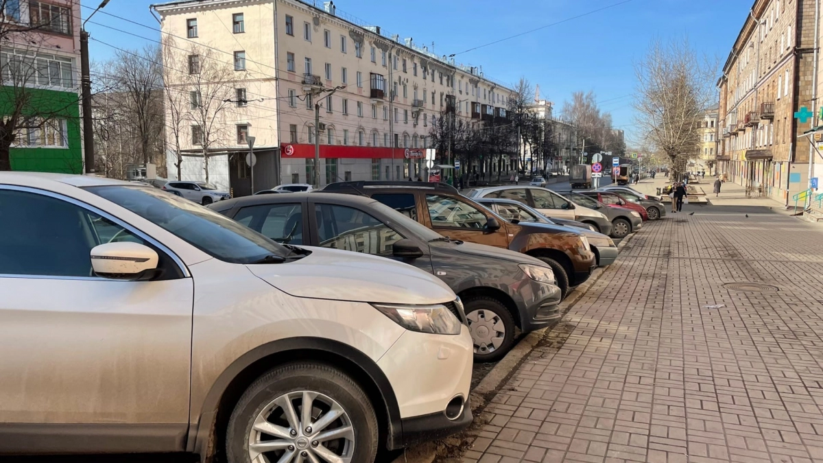 Верховный суд внес окончательный запрет: водителям нельзя оставлять авто во дворах жилых домов - что грозит?