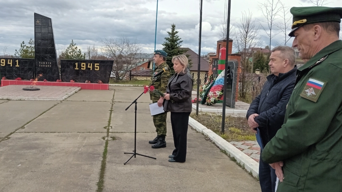 "Был добрым, улыбчивым, гостеприимным": в Малмыжском районе простились с погибшим на СВО земляком