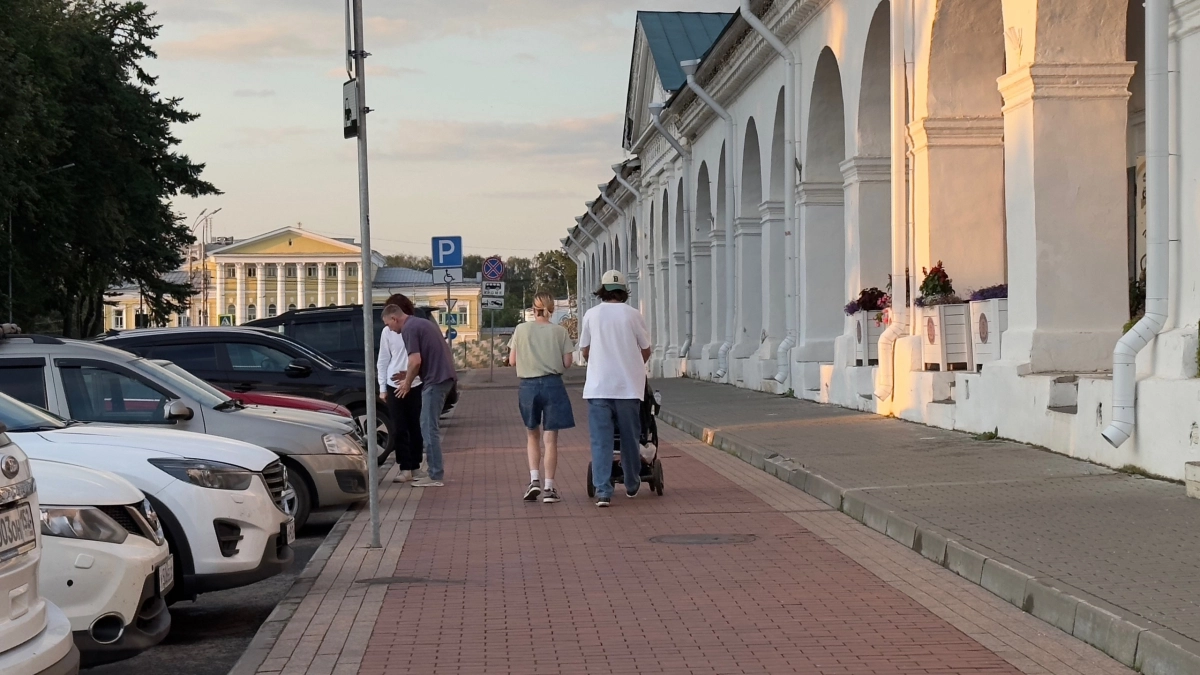 Все знают «Чем меньше женщину мы любим…», но забывают продолжение фразы - а ведь смысл полностью меняется