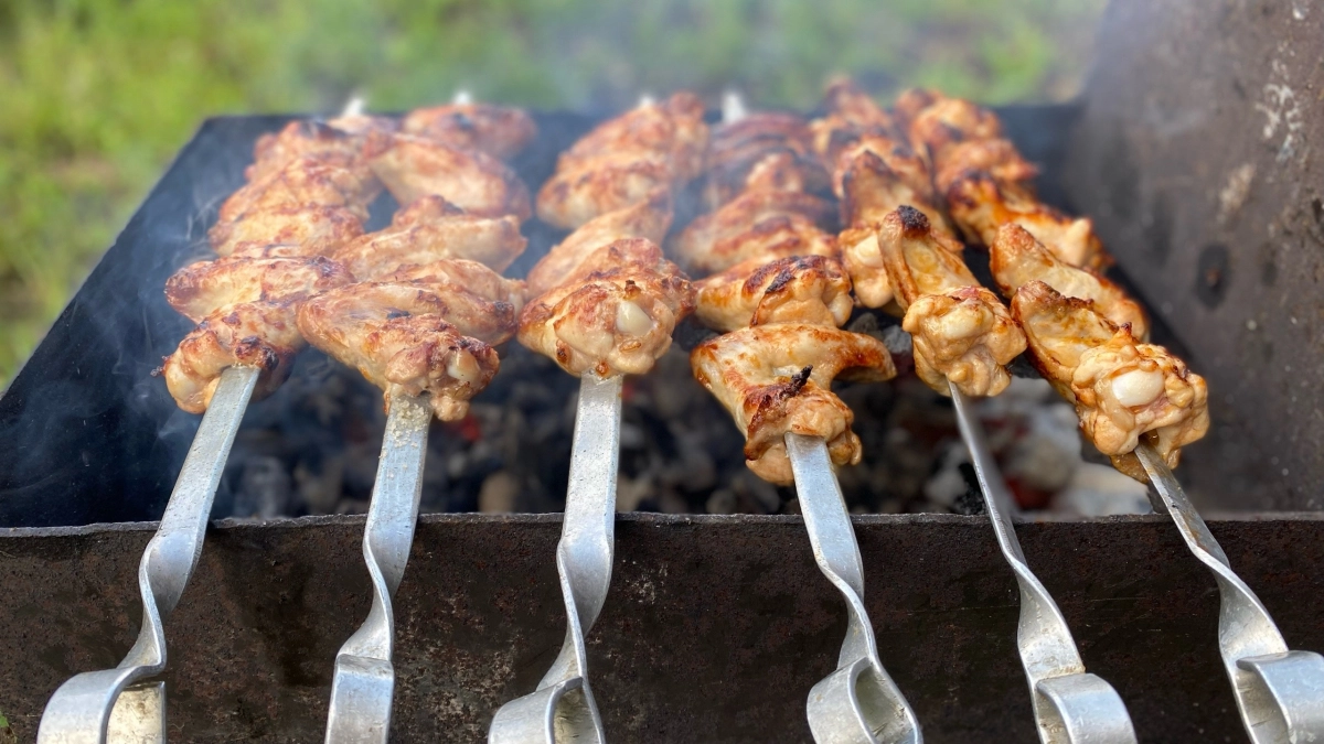 Битва маринадов: чей шашлык вкуснее - Ивлева, Лазерсона, Бельковича или Виталика? Определяем победителя