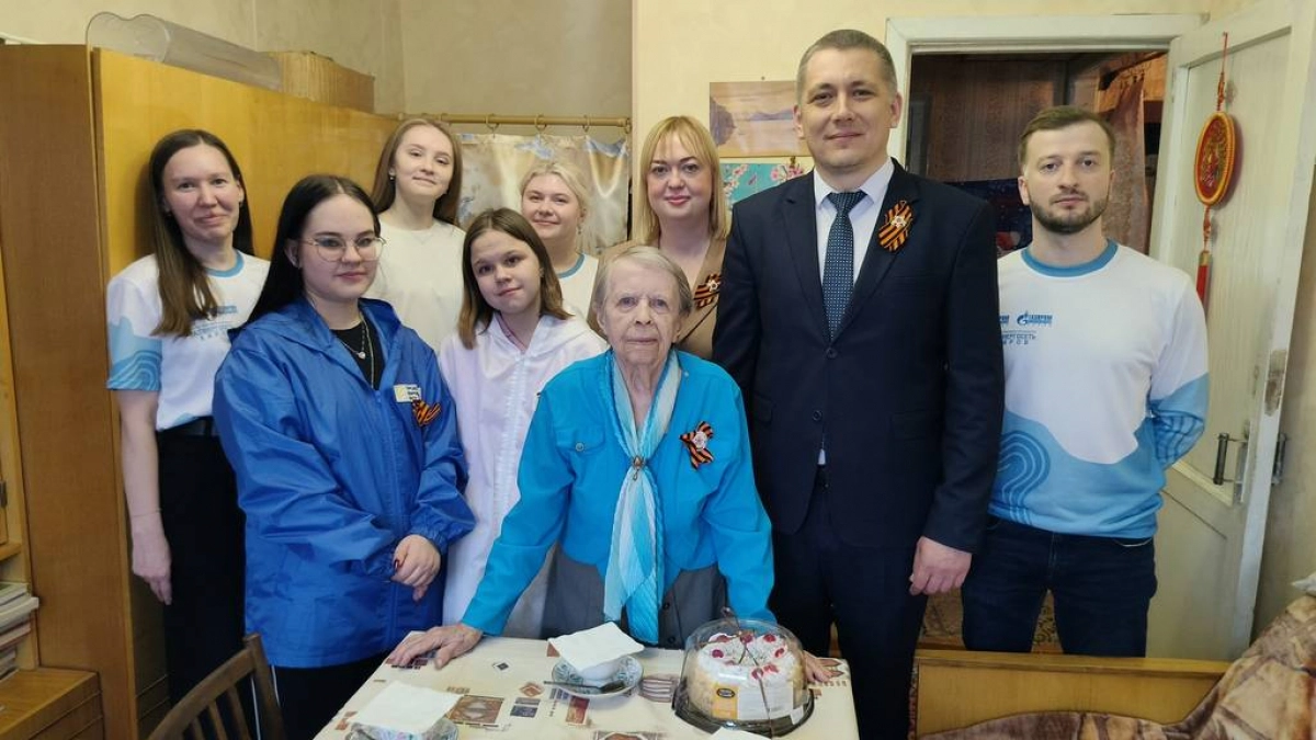 Кировские газовики поздравили тружеников тыла с Днем Победы