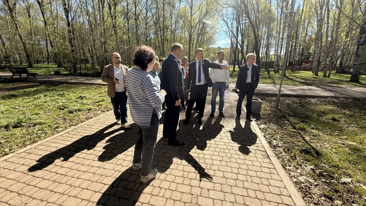 В кировском парке Победы создадут единую сеть пешеходных дорожек