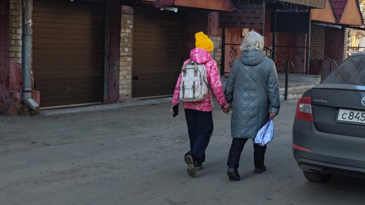 Почему одни дети заботятся и уважают пожилых родителях, а другие нет — и дело совсем не в воспитании
