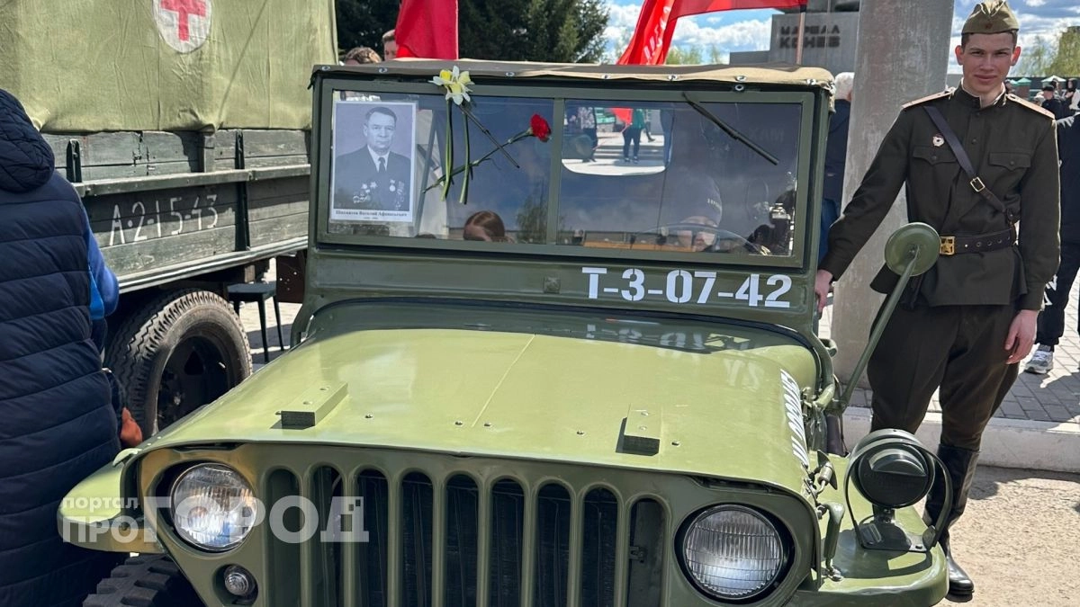 Раритетные авто и мотоциклы: в Кирове прошла масштабная выставка ретромашин
