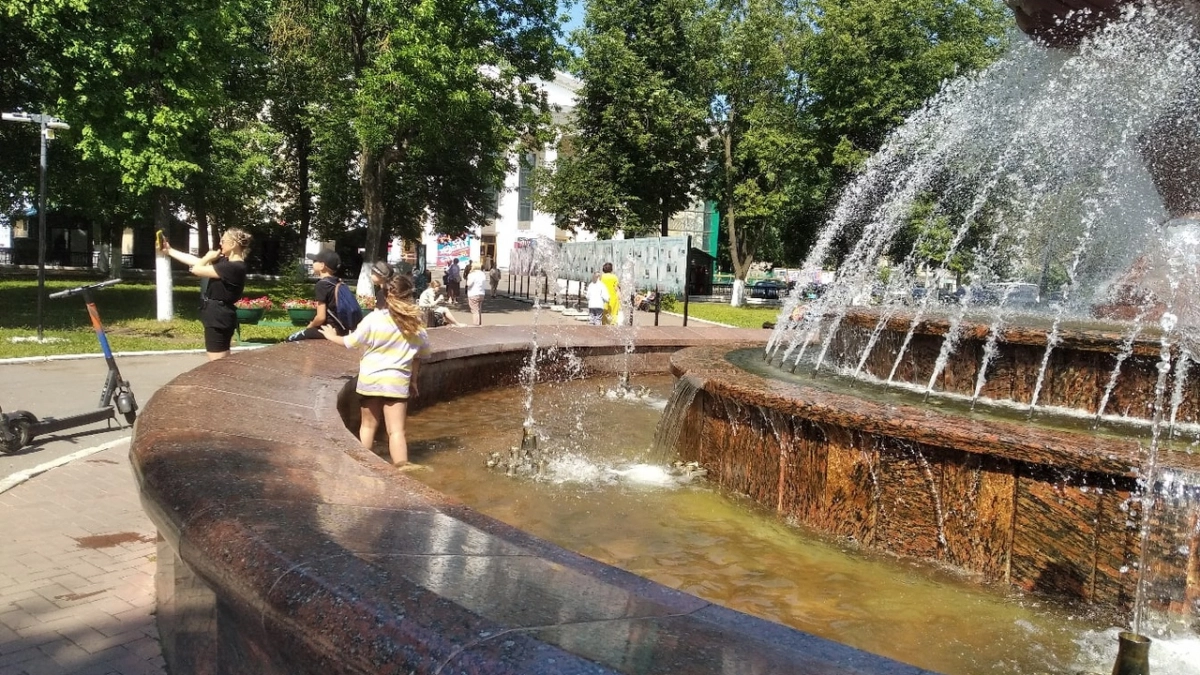 Россияне отдохнут 9 дней в июне: длинные выходные и сокращенная рабочая неделя