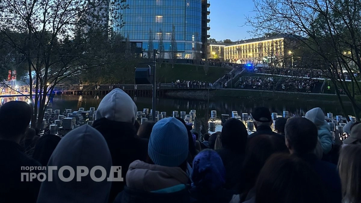 "Пускали по билетам, а склон у отеля закрыли": не все кировчане остались довольны после открытия фонтана в парке имени Кирова 