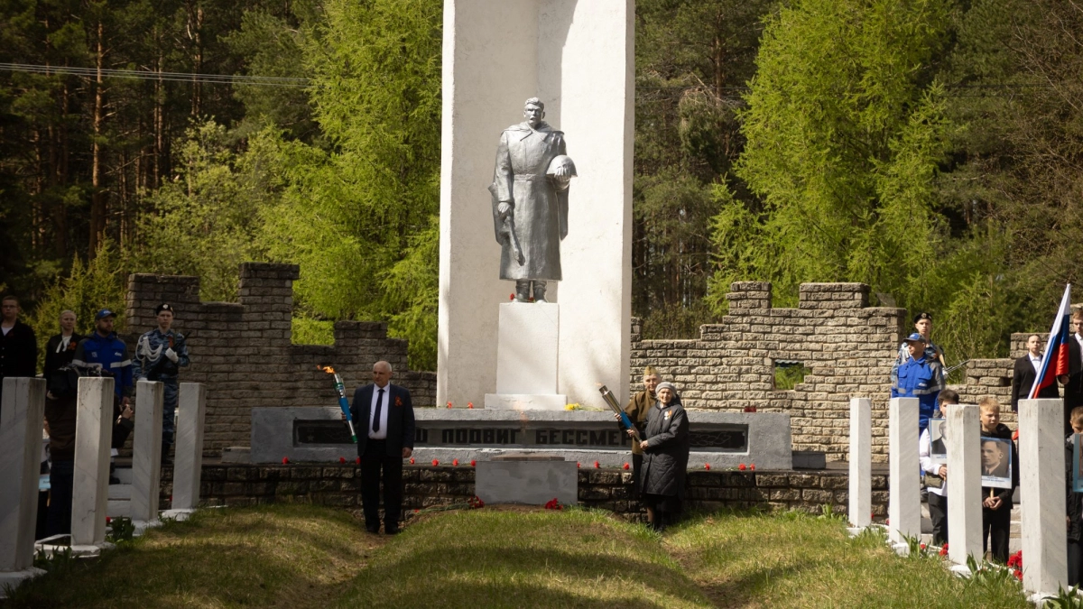 В селе Бобино Кировской области зажжен Вечный огонь