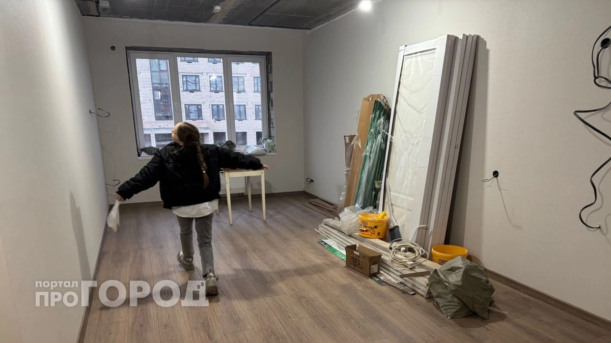"Одни за поклейку обоев просят 50 000 рублей, другие - 220 000!": кировчанка возмутилась разбегу цен на услуги специалистов по ремонту