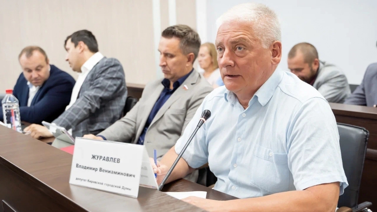 Владимир Журавлев потребовал возбудить уголовные дела по факту срыва сроков при строительстве школ