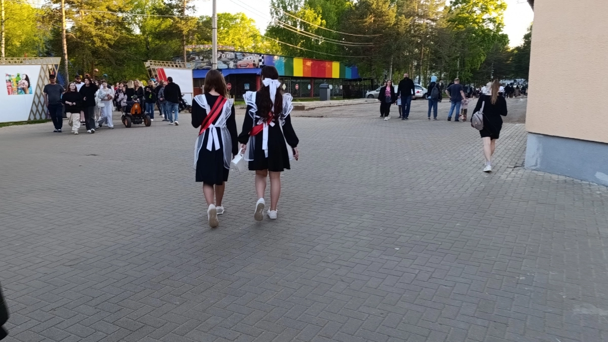 Куда поступать после 9-го класса. Востребованные профессии с высокими зарплатами
