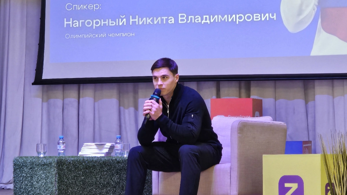 "На Олимпиаде кричал себе, что все получится": олимпийский чемпион по гимнастике поделились с кировчанами историей успеха