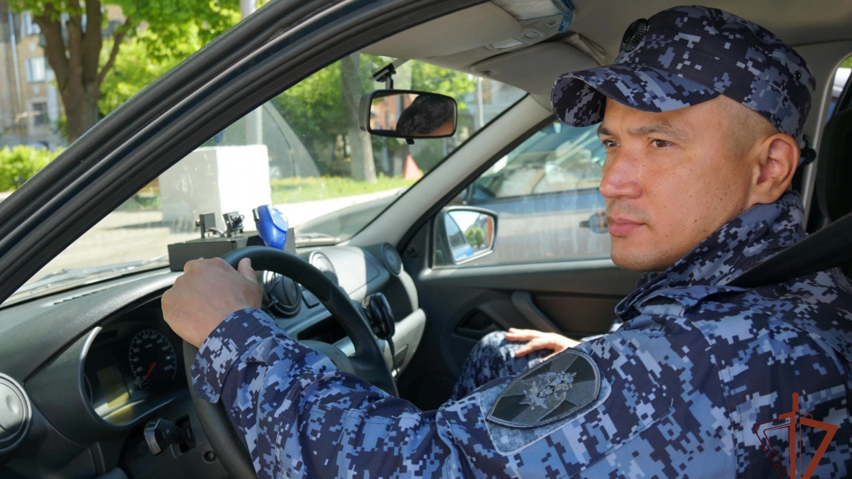 В Слободском мужчина проник в закрытый магазин и уснул на месте