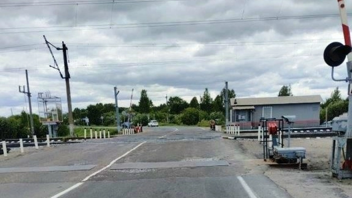 На региональной трассе в Кирово-Чепецком районе ограничат движение на переезде