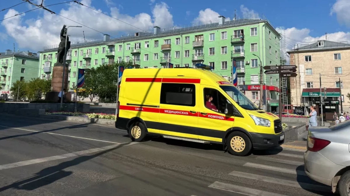В Вятских Полянах маленький мальчик выпал с четвертого этажа