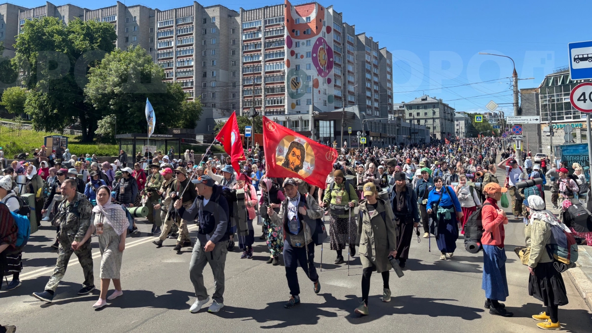 31 тысяча православных христиан отправилась в Великорецкий крестный ход: фоторепортаж из центра Кирова