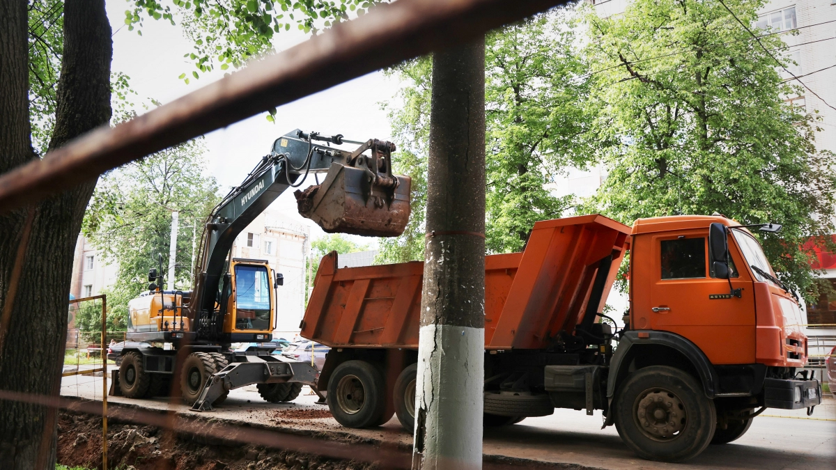 "Т Плюс" проводит комплексную реконструкцию теплосетей в районе улицы Красноармейской в городе Кирове