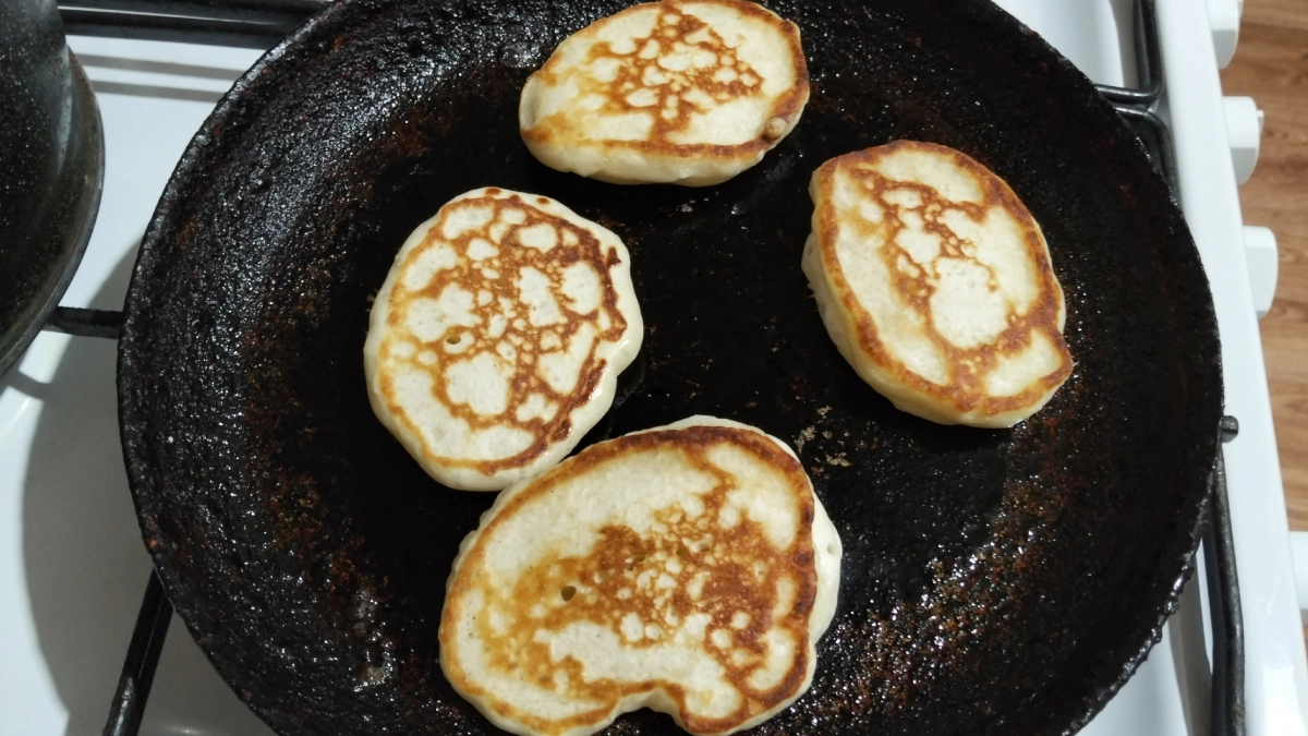 Подсели всей семьей на эту вкуснятину из творога: готовлю на завтрак вместо сырников - гораздо проще и быстрее