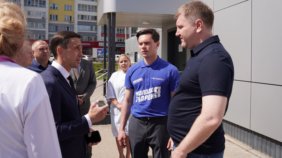 Дмитрий Курдюмов и Андрей Березин проверили строительство корпуса детской поликлиники