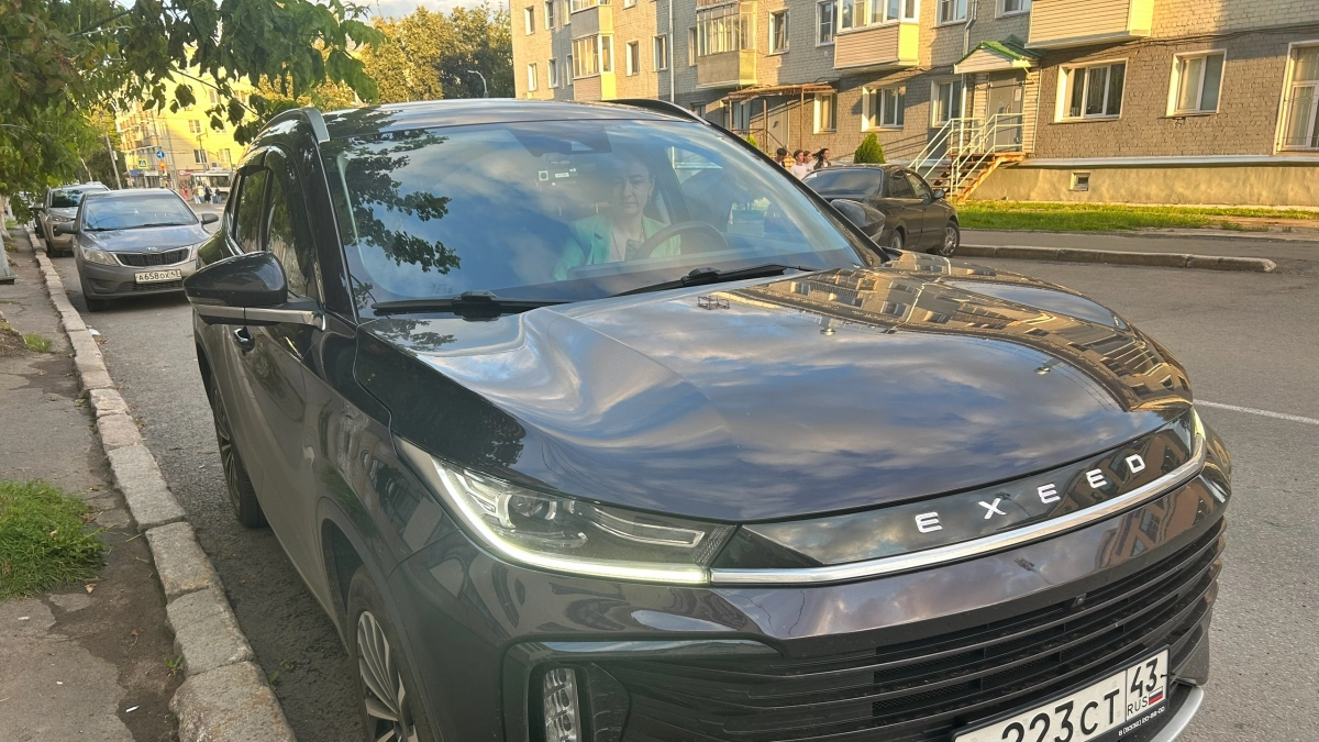 В ГАИ поставили точку: вот куда устанавливать в авто видеорегистратор и смартфон