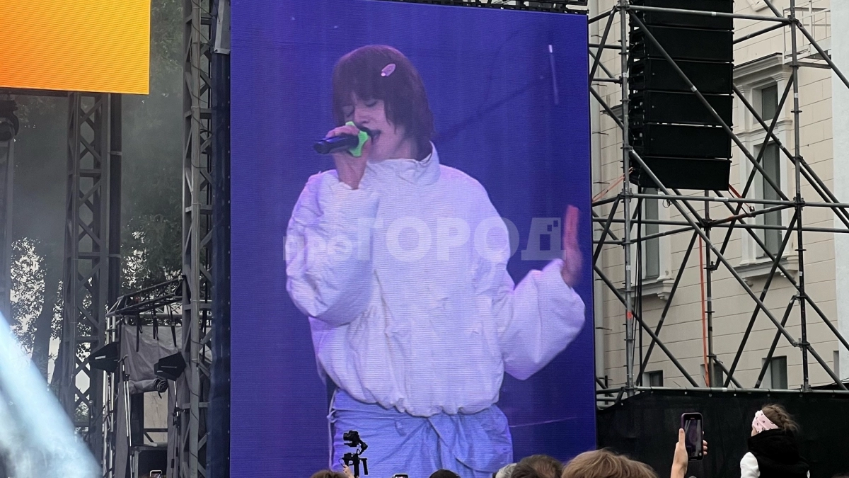 Группа Cream Soda выступила в Кирове в День молодежи (0+): фоторепортаж