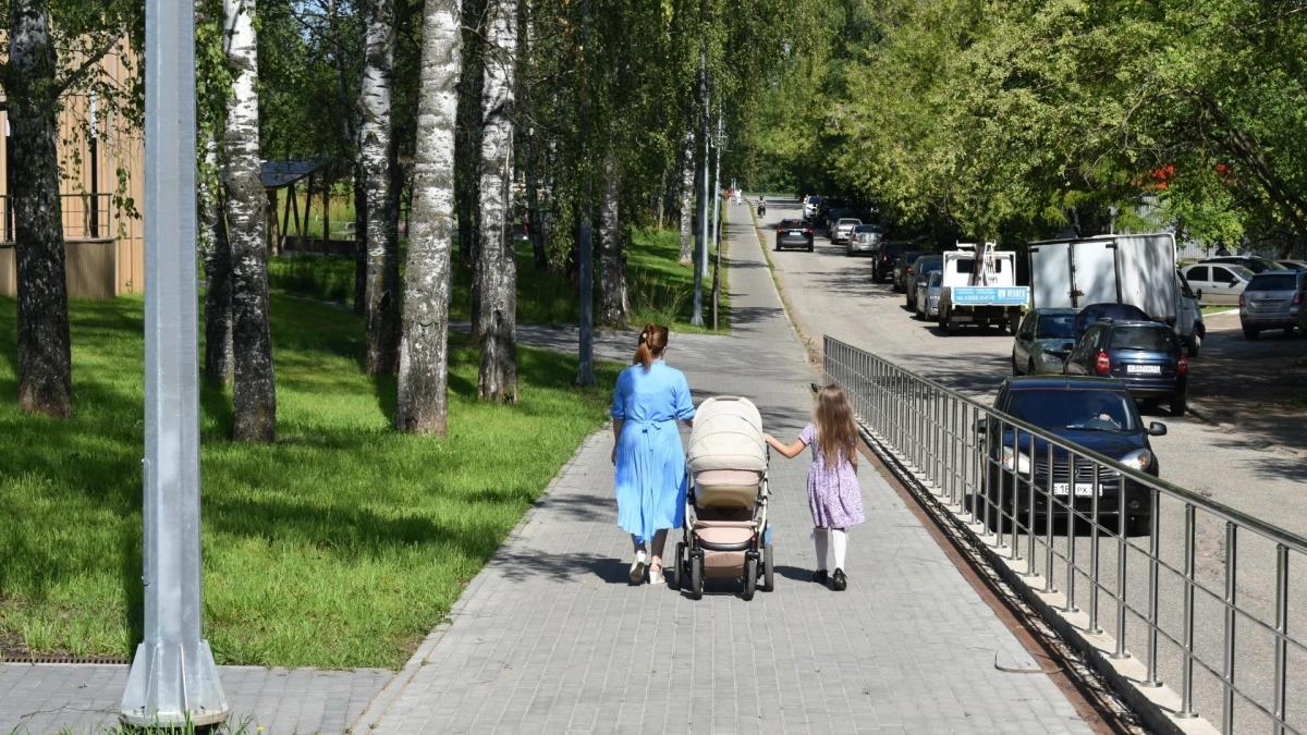 В Нововятске семья с пятью детьми больше года ждет ремонта аварийного санузла