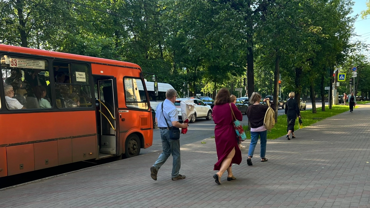 В Киров поставят еще пять новых пассажирских автобусов