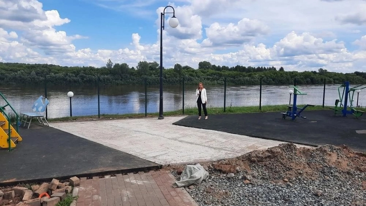 На набережной Нововятска уберут старую детскую площадку и установят комплекс ГТО