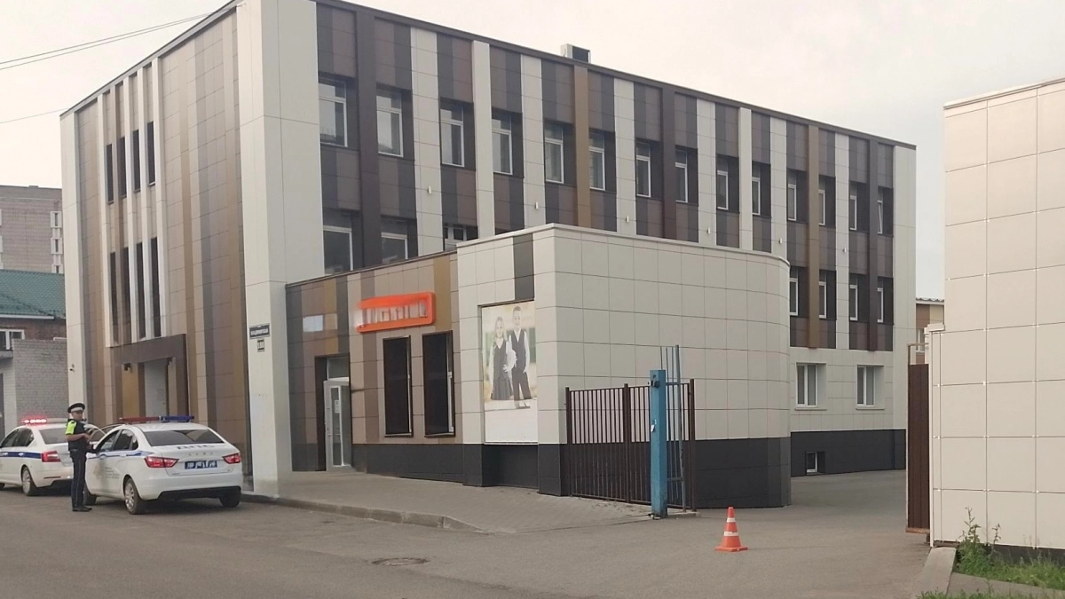 В Кирове на улице Владимирской корейский фургон сбил девушку