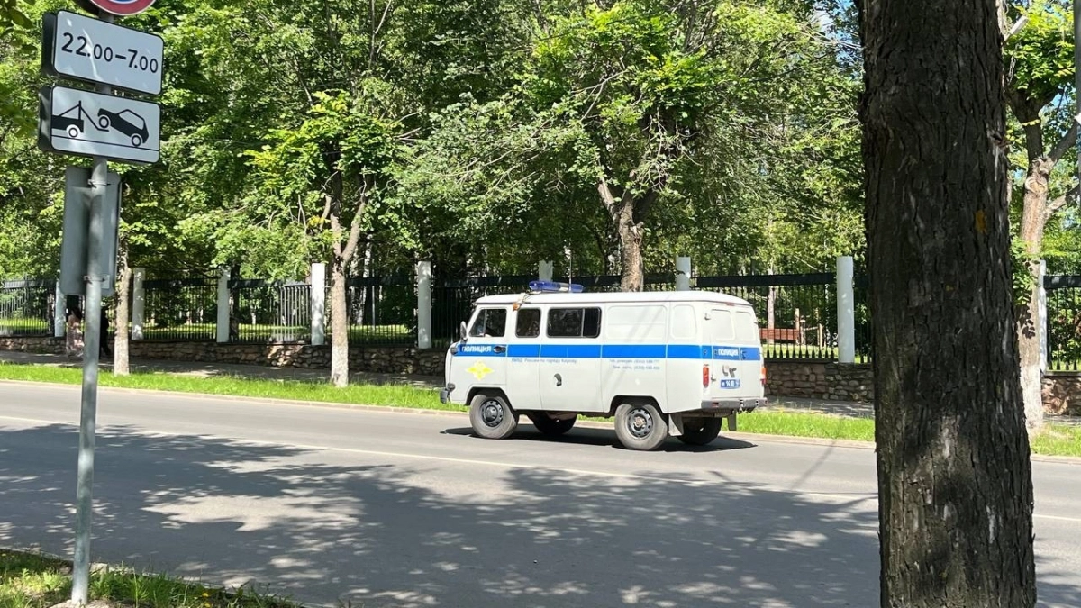 В Кирове полиция объявила в розыск пропавшего мужчину в сером спортивном костюме