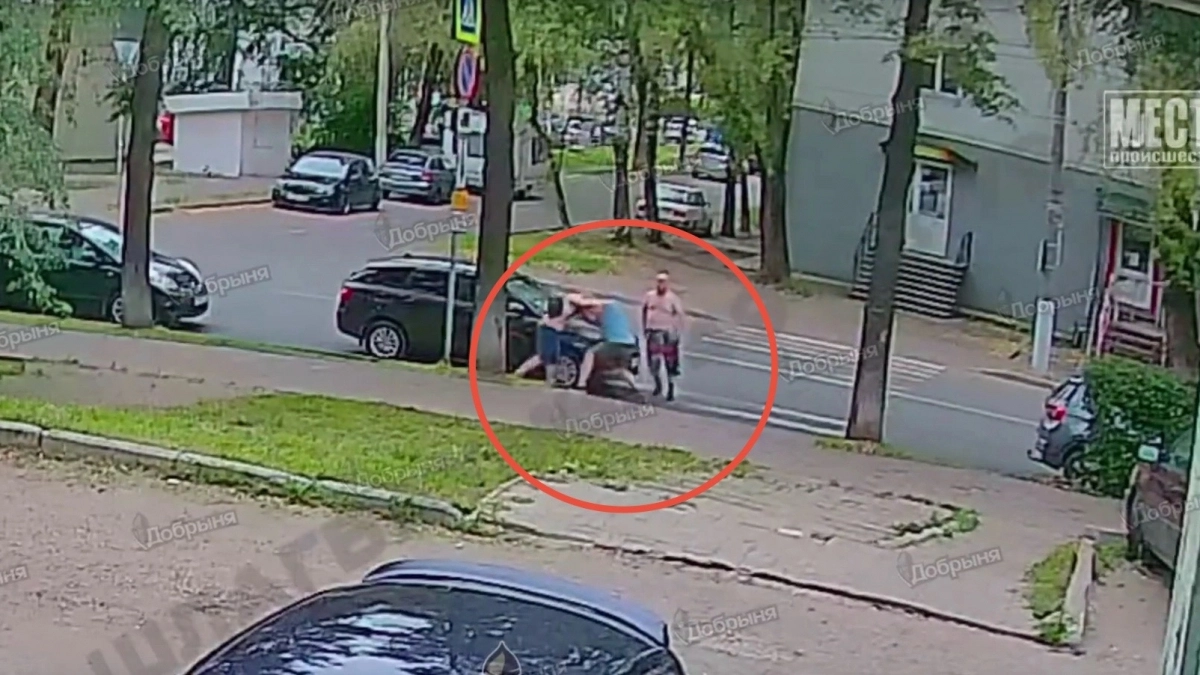 Драка и выстрелы на заправке в Кирове попали на запись камеры