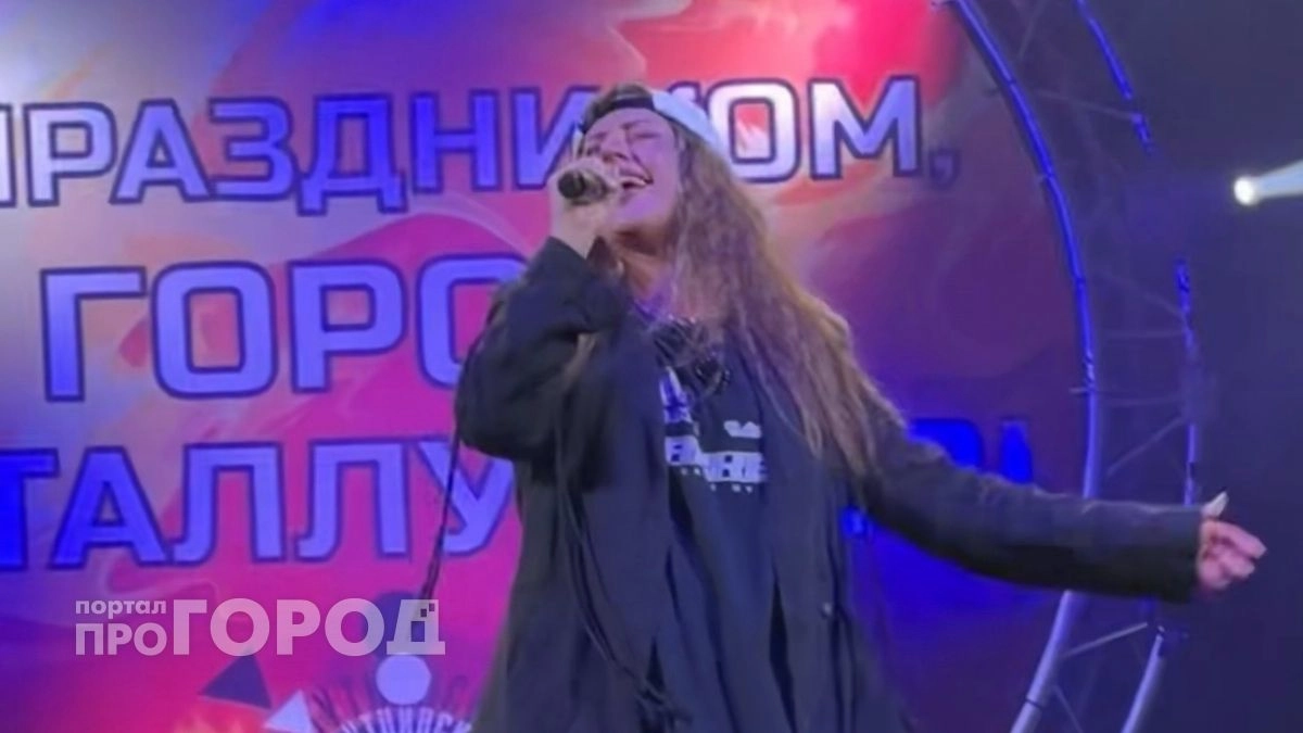 Популярная группа 5sta Family выступила в День металлурга в Омутнинске (16+)