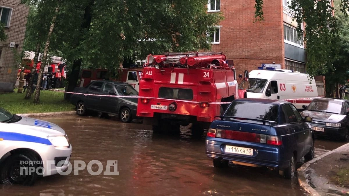 Пожар в промзоне случился в Мурашинском районе