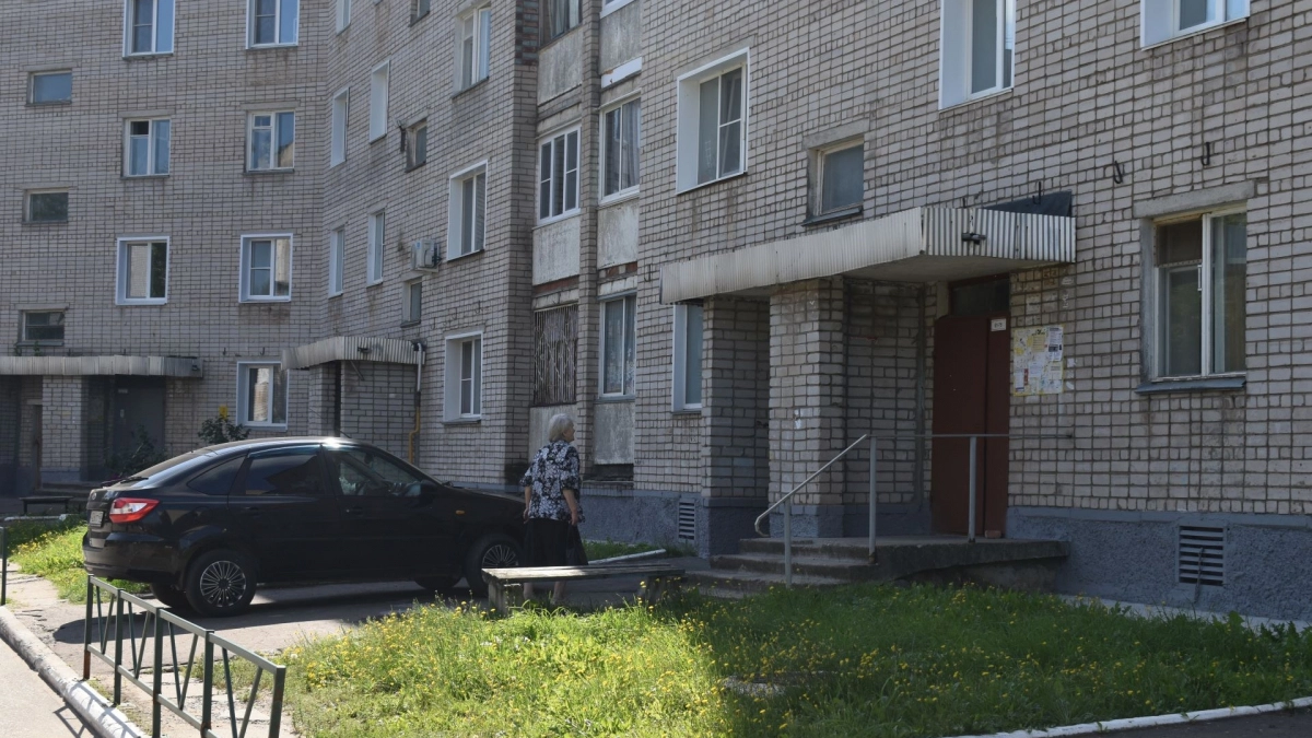 Кировчанка прилюдно покрыла соседку матом и поплатилась