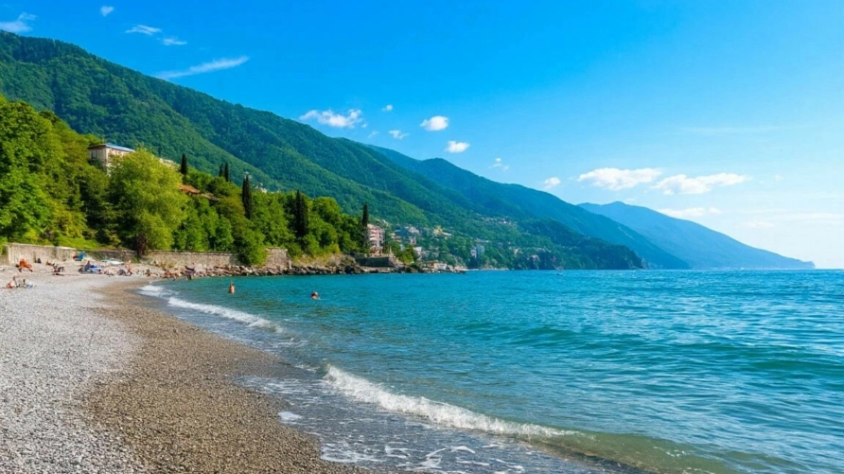 7 бюджетных санаториев с морем, куда ездят умные пенсионеры — пляжи чище, а цены ниже, чем в Сочи