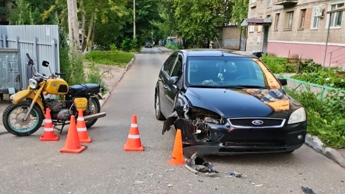 В Кирово-Чепецке два подростка на мотоцикле покалечились в ДТП с иномаркой
