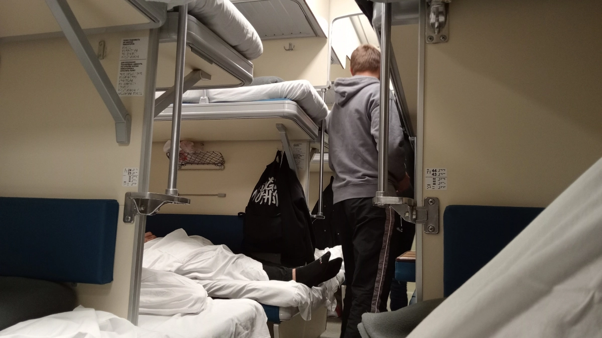 В РЖД поставили точку в вопросе, можно ли в плацкарте завешиваться простынями