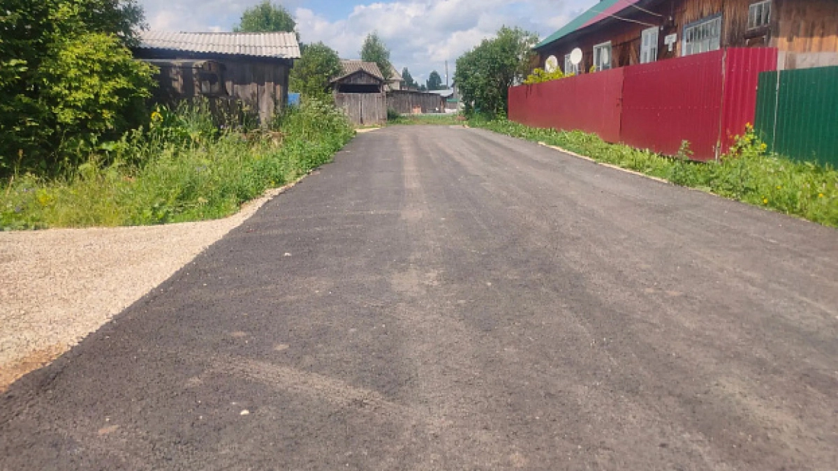 В одной из деревень Свечинского района заасфальтировали улицу за 1,3 млн рублей