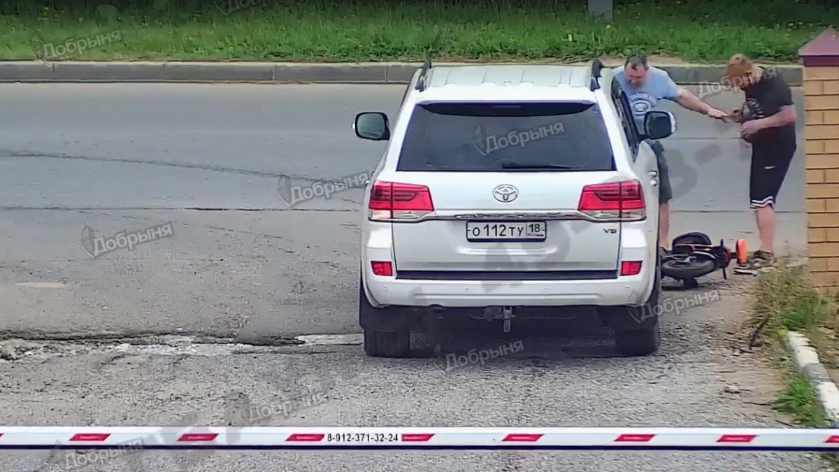 В Кирове электровелосипедист влетел в Toyota