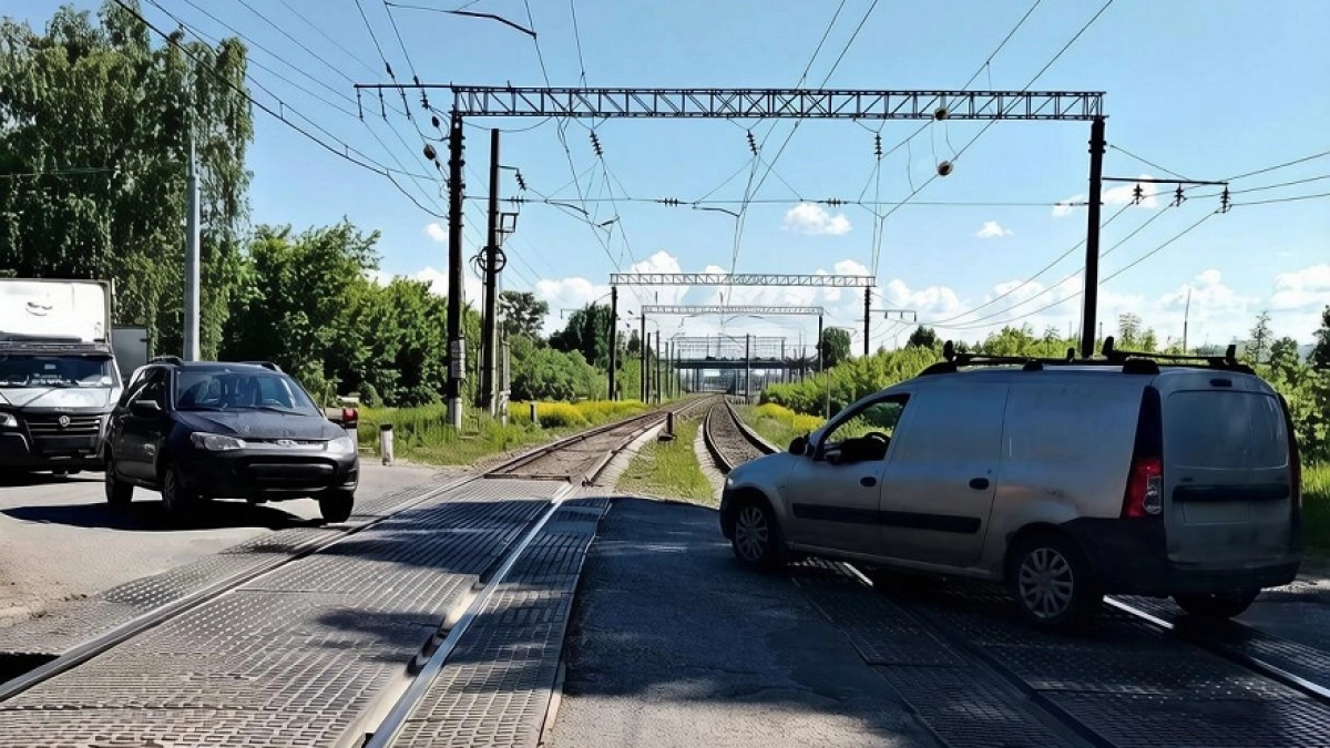 На ж/д переездах в Кировской области в пять раз сократилось число нарушений ПДД