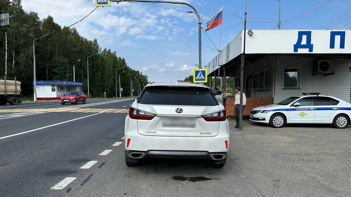 «Дорожный пристав» помог выявить крупного должника за тепло на иномарке