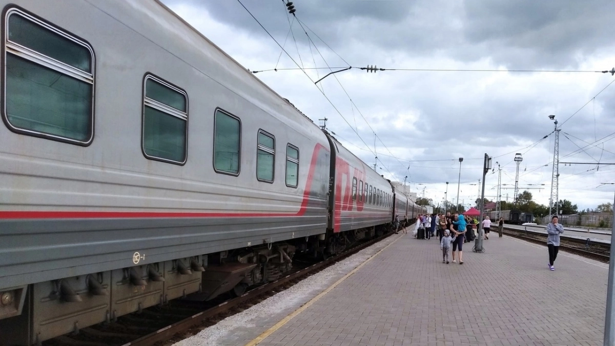 Жители Кирова стали чаще ездить в Санкт-Петербург поездами