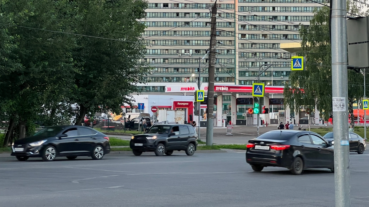В Кировской области опустевший бензобак не дал угонщику доехать до дома